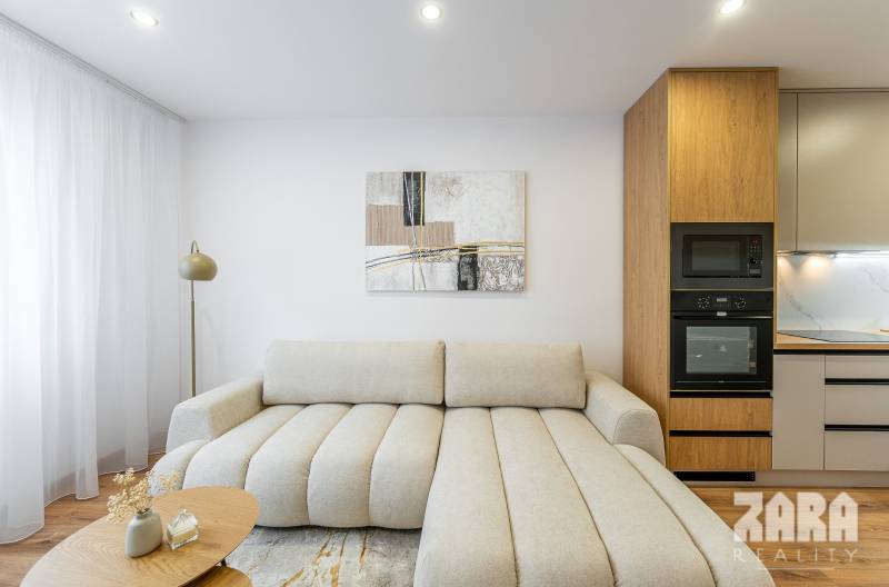 KVP Húsková - TOP PONUKA,  krásny 3 izbový byt. 63 m2 + loggia