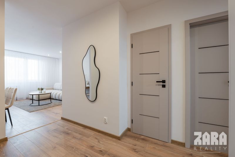KVP Húsková - NOVINKA: MODERNÝ- ZARIADENÝ 3 izbový byt. 62 m2 + loggia