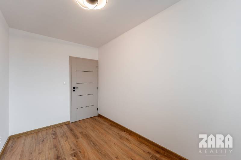 KVP Húsková - TOP PONUKA,  krásny 3 izbový byt. 63 m2 + loggia