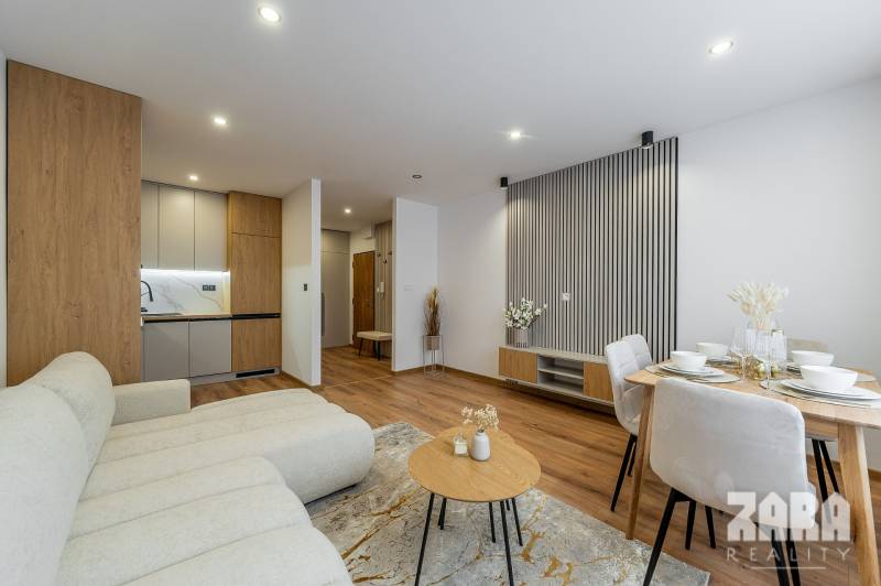 KVP Húsková - TOP PONUKA,  krásny 3 izbový byt. 63 m2 + loggia