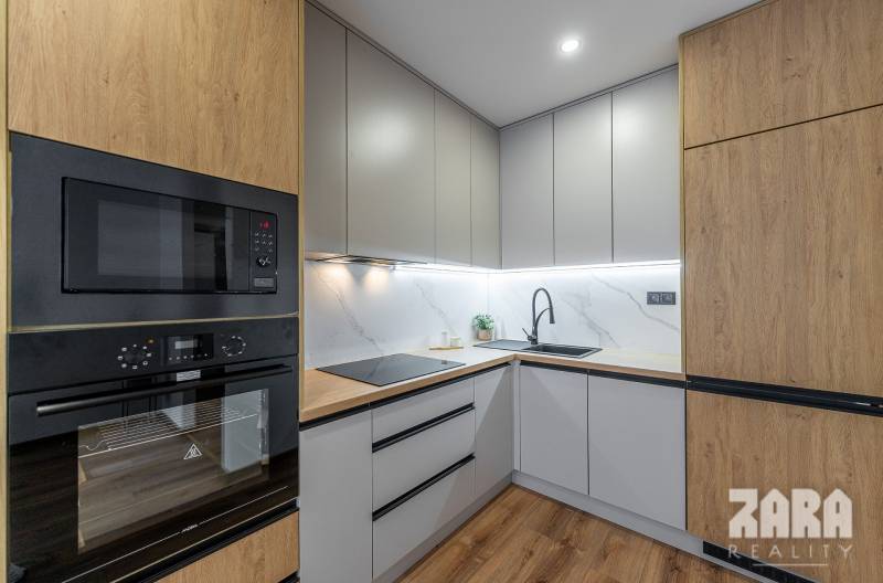 KVP Húsková - TOP PONUKA,  krásny 3 izbový byt. 63 m2 + loggia