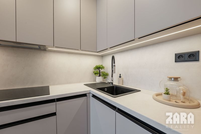 KVP Húsková - NOVINKA: MODERNÝ- ZARIADENÝ 3 izbový byt. 62 m2 + loggia