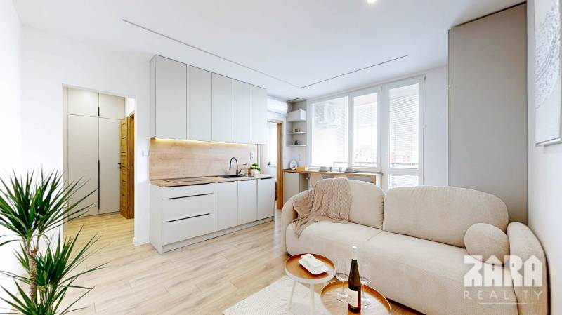 KVP - HEMERKOVA, MODERNÝ, ZARIADENÝ ŠTÝLOVÝ 1,5 izb. byt + loggia.