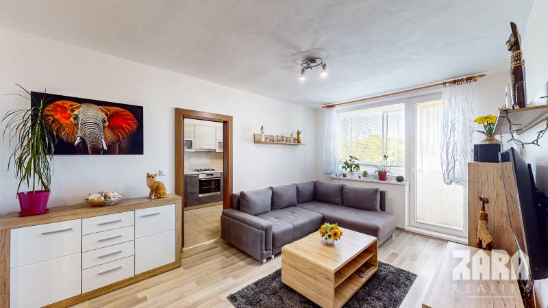 Clementisova - pekný 4.izbyt kompletná rekonštrukcia. 70 m2 +loggia