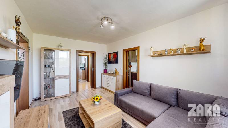 Clementisova - pekný 4.izbyt kompletná rekonštrukcia. 70 m2 +loggia