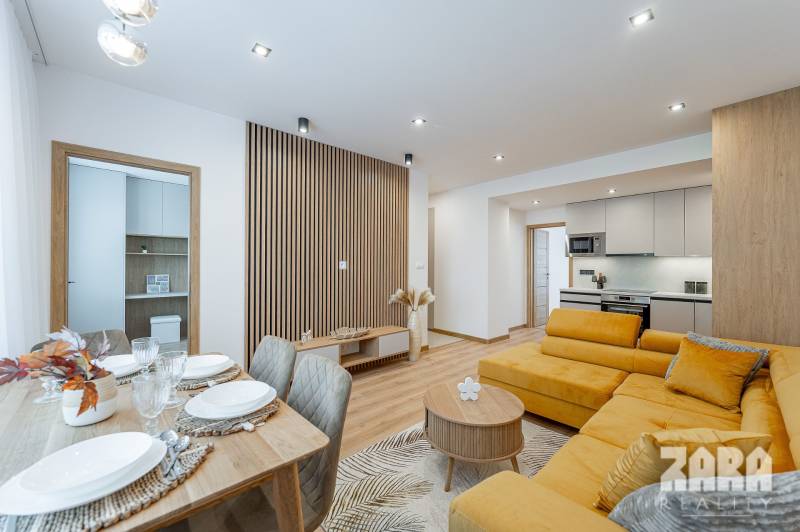 JUH - MUDROŇOVA -TOP PONUKA : 3 izb. TEHLOVÝ BYT + LOGGIA