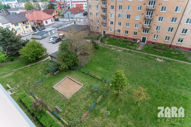 JUH - MUDROŇOVA -TOP PONUKA : 3 izb. TEHLOVÝ BYT + LOGGIA