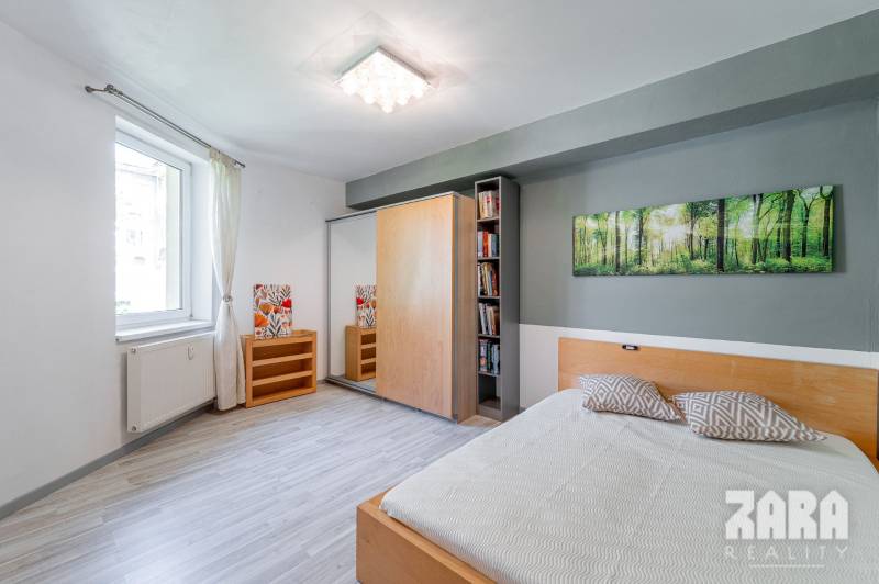 SEVER - 3 izb. TEHLOVÝ BYT 76 m²  + 12 m² BALKÓN. Byt. dom - r. 2010