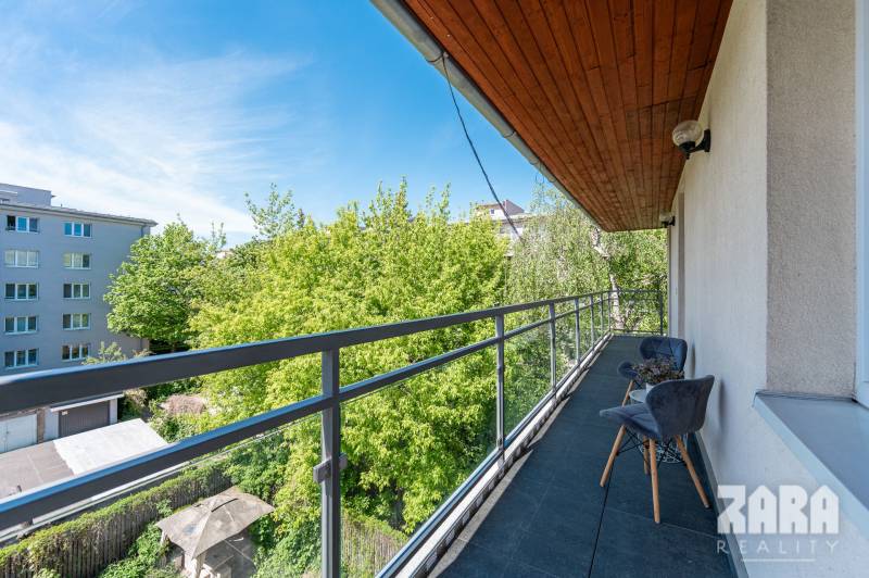 SEVER - 3 izb. TEHLOVÝ BYT 76 m²  + 12 m² BALKÓN. Byt. dom - r. 2010