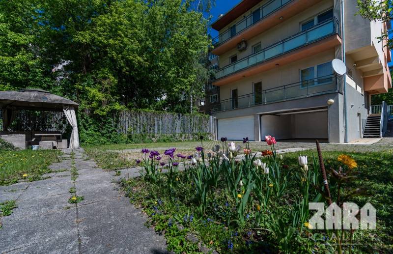 SEVER - 3 izb. TEHLOVÝ BYT 76 m²  + 12 m² BALKÓN. Byt. dom - r. 2010