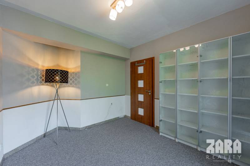 SEVER - 3 izb. TEHLOVÝ BYT 76 m²  + 12 m² BALKÓN. Byt. dom - r. 2010