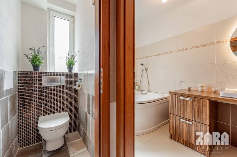 SEVER - 3 izb. TEHLOVÝ BYT 76 m²  + 12 m² BALKÓN. Byt. dom - r. 2010