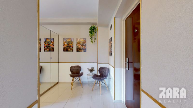 SEVER - 3 izb. TEHLOVÝ BYT 76 m²  + 12 m² BALKÓN. Možnosť kúpy garáže.