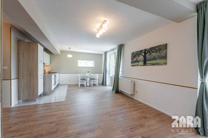 SEVER - 3 izb. TEHLOVÝ BYT 76 m²  + 12 m² BALKÓN. Byt. dom - r. 2010