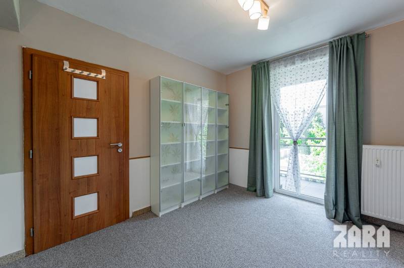 SEVER - 3 izb. TEHLOVÝ BYT 76 m²  + 12 m² BALKÓN. Byt. dom - r. 2010