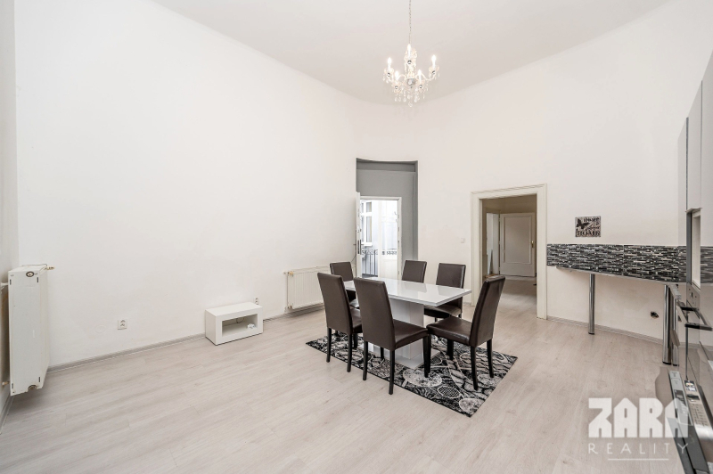 Štúrová - Košice -JUH, lukratívny 3. i. priestor  - 93 m2. Centrum 