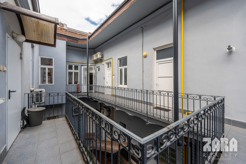 Štúrová - Košice -JUH, lukratívny 3. i. priestor  - 93 m2. Centrum 