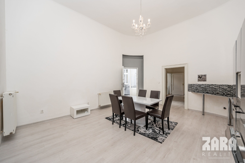 Štúrová - Košice -JUH, lukratívny 3. i. priestor  - 93 m2. Centrum 