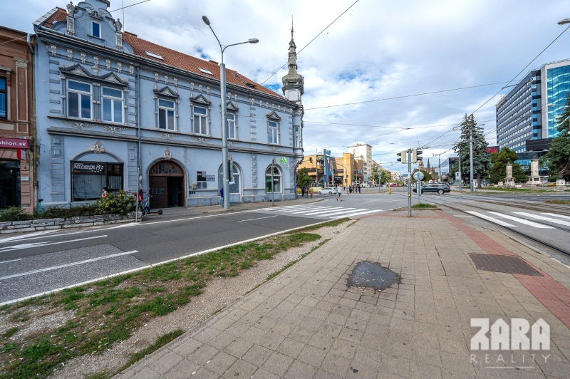 Štúrová - Košice -JUH, lukratívny 3. i. priestor  - 93 m2. Centrum 