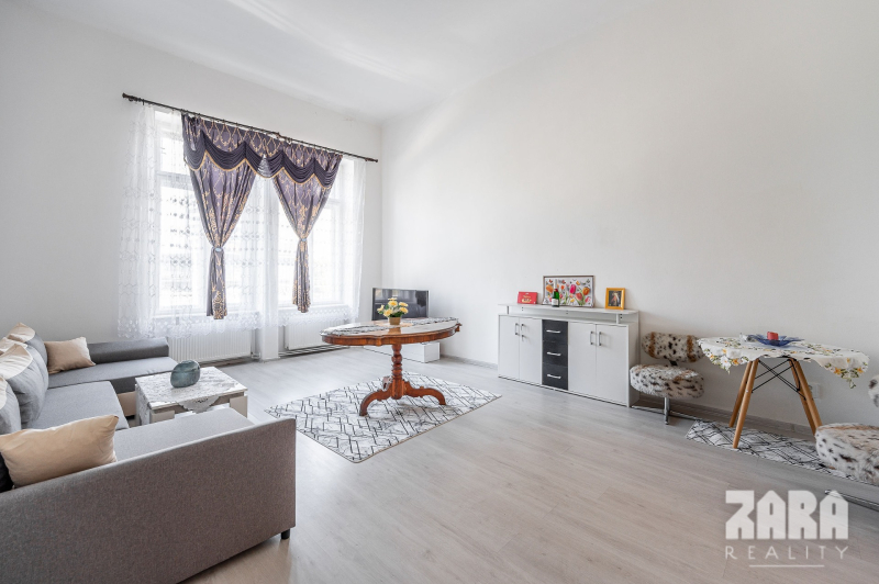 Štúrová - Košice -JUH, lukratívny 3. i. priestor  - 93 m2. Centrum 