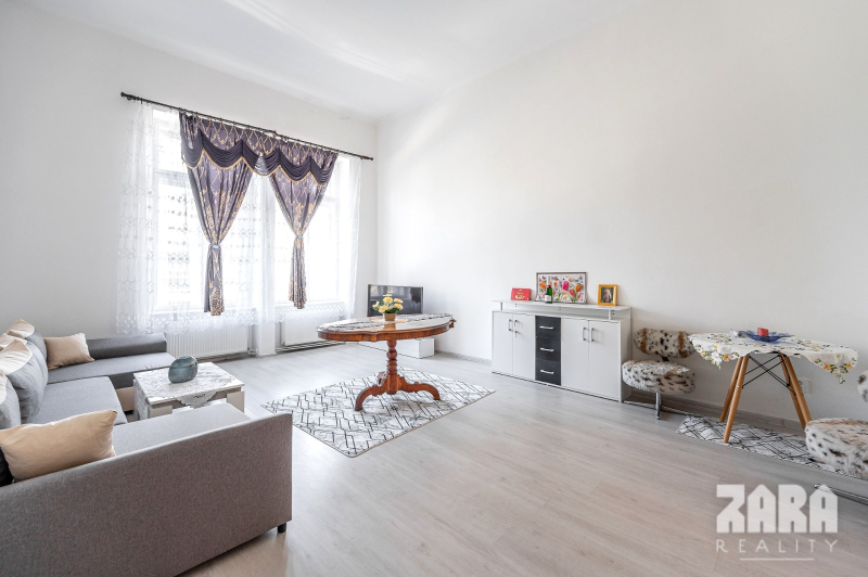 Štúrová - Košice -JUH, lukratívny 3. i. priestor  - 93 m2. Centrum 