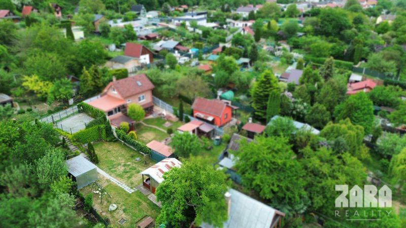 Záhrada Vyšná Hutka (28) zaostrenie.JPG