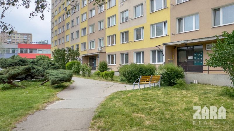 TERASA - ul. Obrody, 3 izb. byt, 69 m2. Zariadený. Kúpou voľný