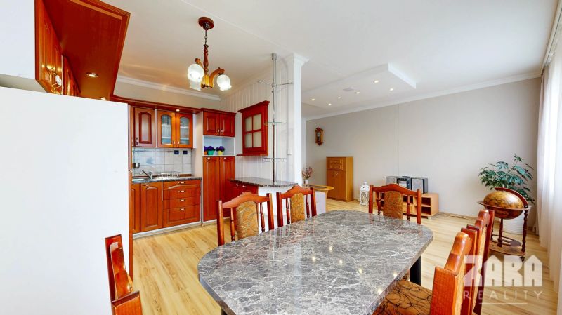 TERASA - ul. Obrody, 3 izb. byt, 69 m2. Zariadený. Kúpou voľný