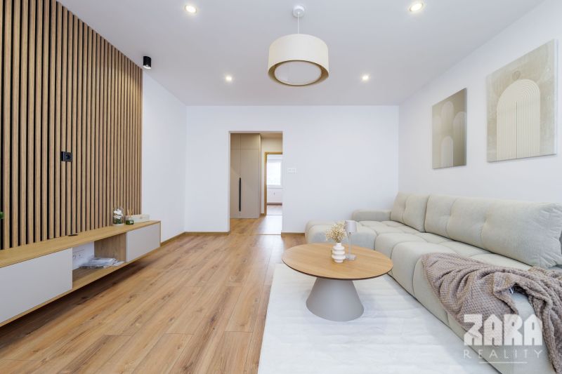 KVP ČORDÁKOVÁ - KLIMATIZOVANÝ 3 izbový byt, 70 m2 + loggia. KR