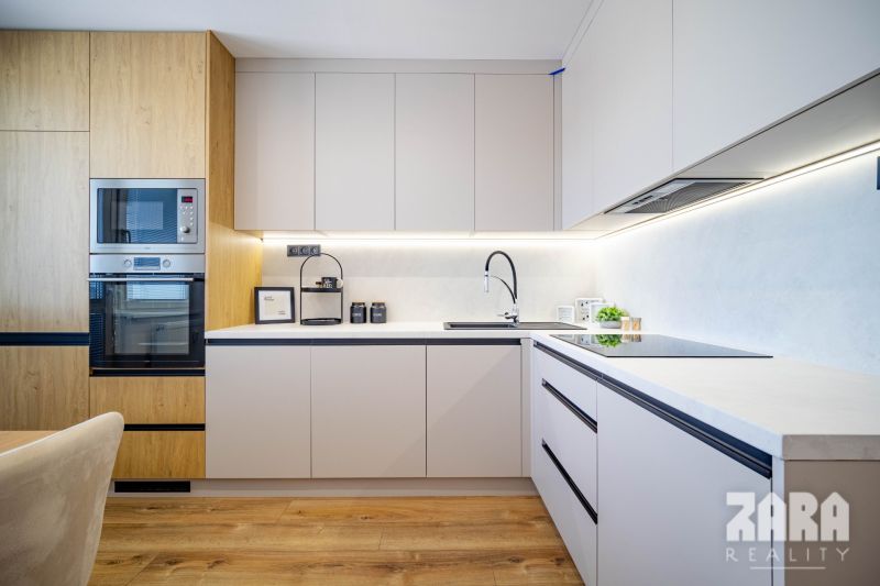 KVP ČORDÁKOVÁ - KLIMATIZOVANÝ 3 izbový byt, 70 m2 + loggia. KR