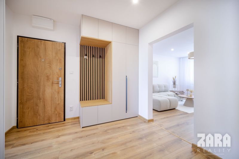 KVP ČORDÁKOVÁ - KLIMATIZOVANÝ 3 izbový byt, 70 m2 + loggia. KR