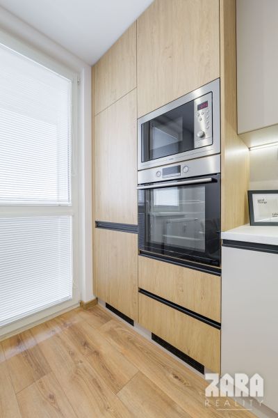 KVP ČORDÁKOVÁ - KLIMATIZOVANÝ 3 izbový byt, 70 m2 + loggia. KR