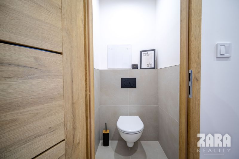 KVP ČORDÁKOVÁ - KLIMATIZOVANÝ 3 izbový byt, 70 m2 + loggia. KR