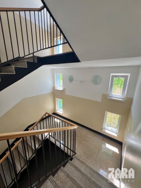 ul. POPRADSKÁ: TEHLOVÝ 1,5 izbový byt, 38m², 1/4 posch.