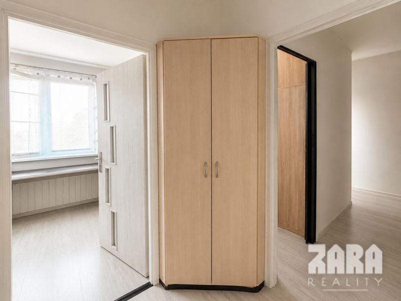 ul. POPRADSKÁ: TEHLOVÝ 1,5 izbový byt, 38m², 1/4 posch.