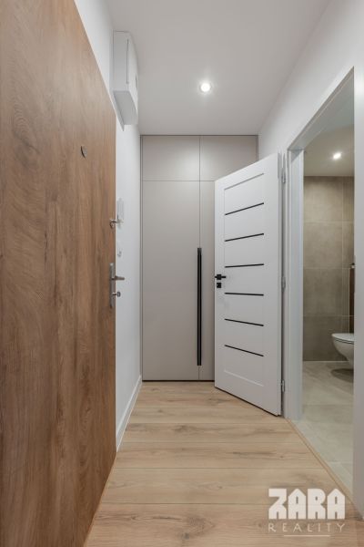 KVP - Titogradska. NOVINKA: Moderný 1,5 izbový byt 36 m2 + loggia. KR