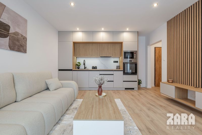 KVP - Titogradska. NOVINKA: Moderný 1,5 izbový byt 36 m2 + loggia. KR