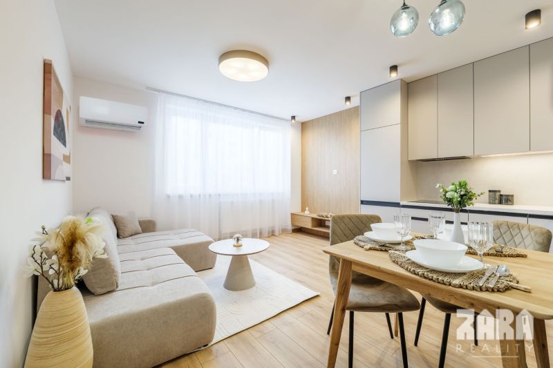 KVP-Bauerova. Moderný zariadený byt 50 m2 + loggia. Klimatizácia.