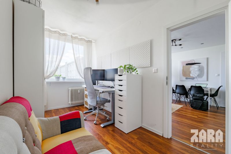 Terasa - Štýlový 3 izb. byt ul. Gudernova, 57 m2, loggia. ZARIADENÝ.KR