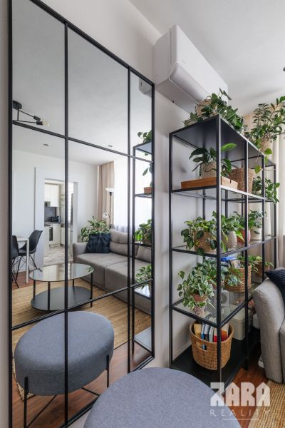 Terasa - Štýlový 3 izb. byt ul. Gudernova, 57 m2, loggia. ZARIADENÝ.KR