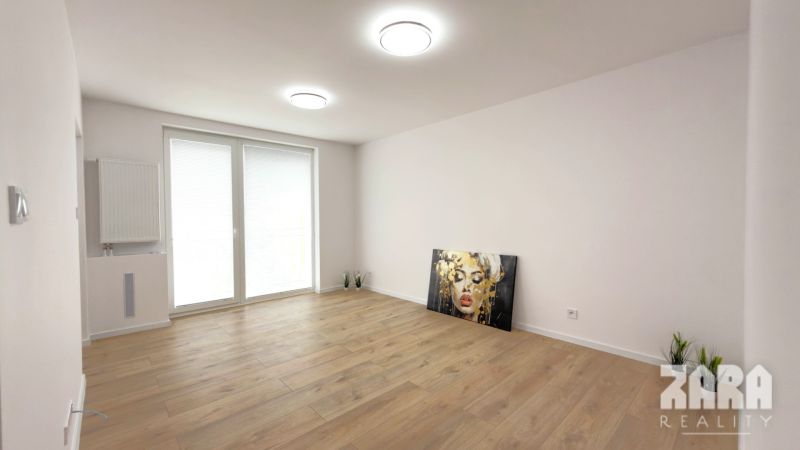 TERASA - Michalovska - pekný 3 izbový byt po novej KR. 68 m2 + BALKÓN