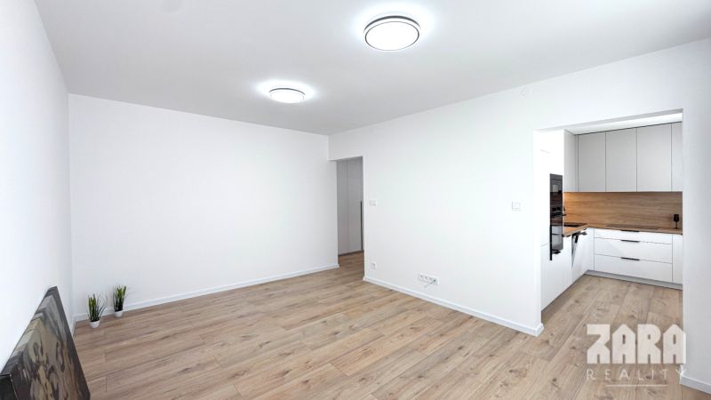 TERASA - Michalovska - pekný 3 izbový byt po novej KR. 68 m2 + BALKÓN