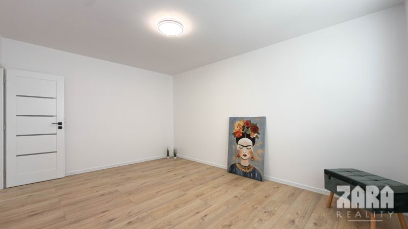 TERASA - Michalovska - pekný 3 izbový byt po novej KR. 68 m2 + BALKÓN