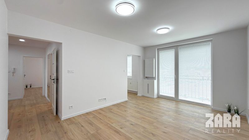 TERASA - Michalovska - pekný 3 izbový byt po novej KR. 68 m2 + BALKÓN