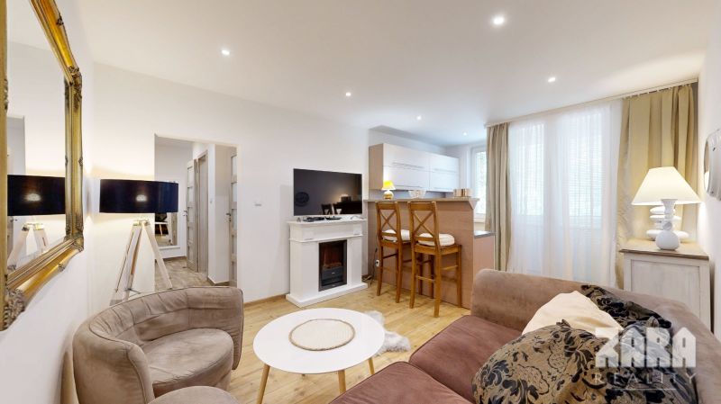 ČIERNOMORSKÁ - ZARIADENÝ 1,5 izb. byt po KOMPL. rekonštrukcii  40 m2