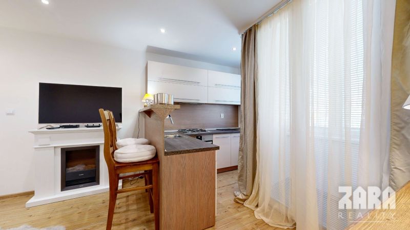 ČIERNOMORSKÁ - ZARIADENÝ 1,5 izb. byt po KOMPL. rekonštrukcii  40 m2