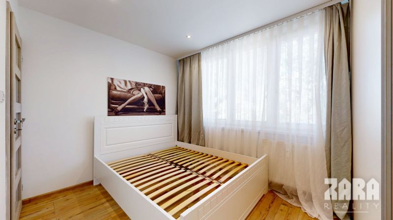 ČIERNOMORSKÁ - ZARIADENÝ 1,5 izb. byt po KOMPL. rekonštrukcii  40 m2