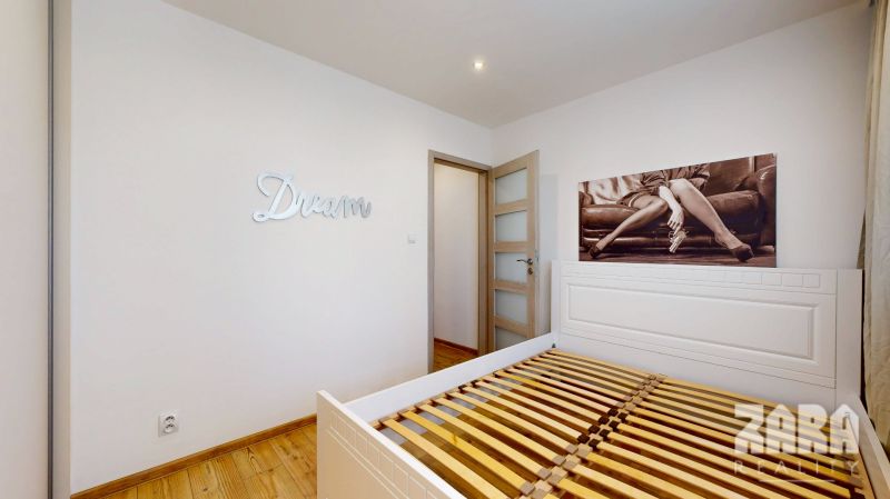 ČIERNOMORSKÁ - ZARIADENÝ 1,5 izb. byt po KOMPL. rekonštrukcii  40 m2