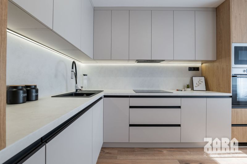 Krosnianska - NOVINKA - KLIMATIZOVANÝ 3 iz. byt., KR. 70 m2 + loggia