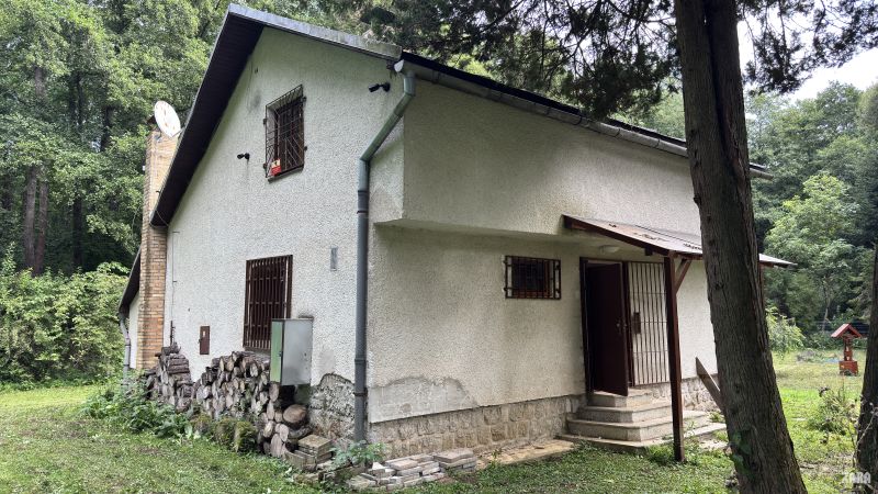 Celoročne obývateľná rekreačná chata - Šugov, Medzev. Všetky IS. 